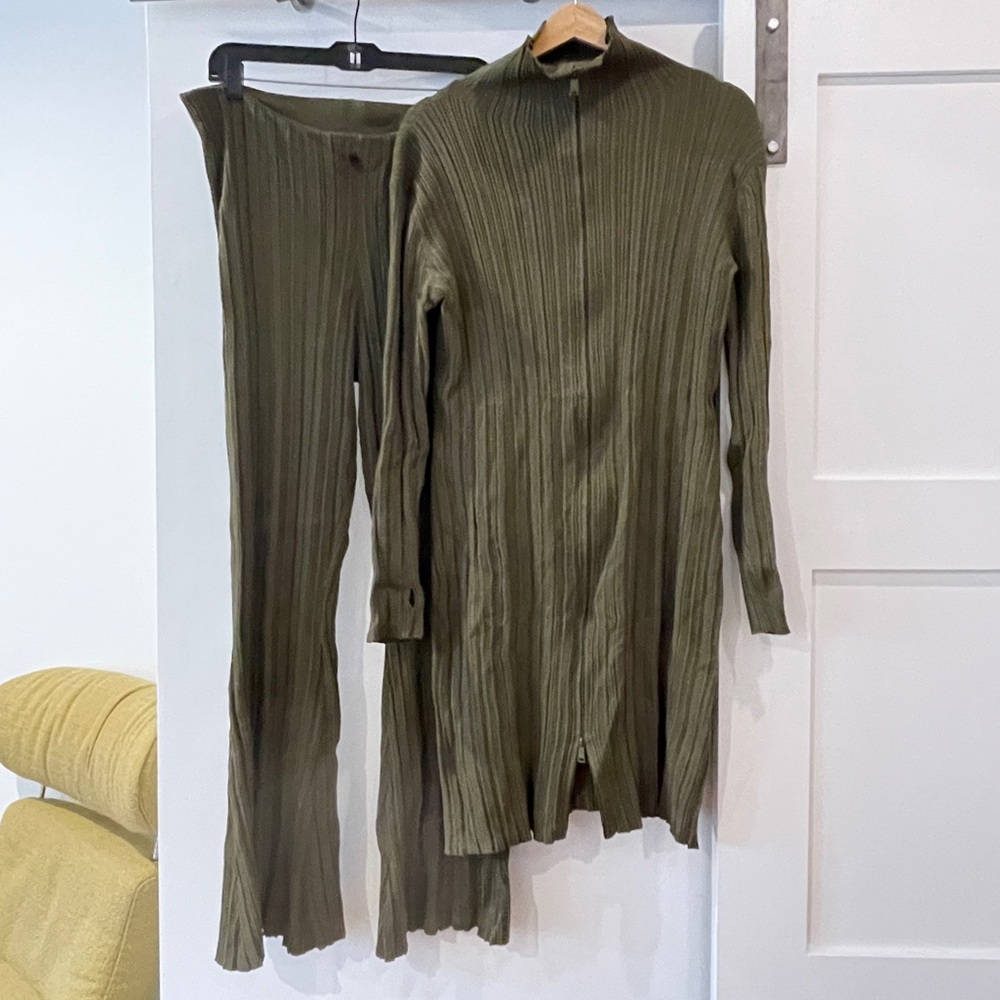 H&M Olive Ribbed Zip-Front Cardigan and Wide-Leg Pants Set